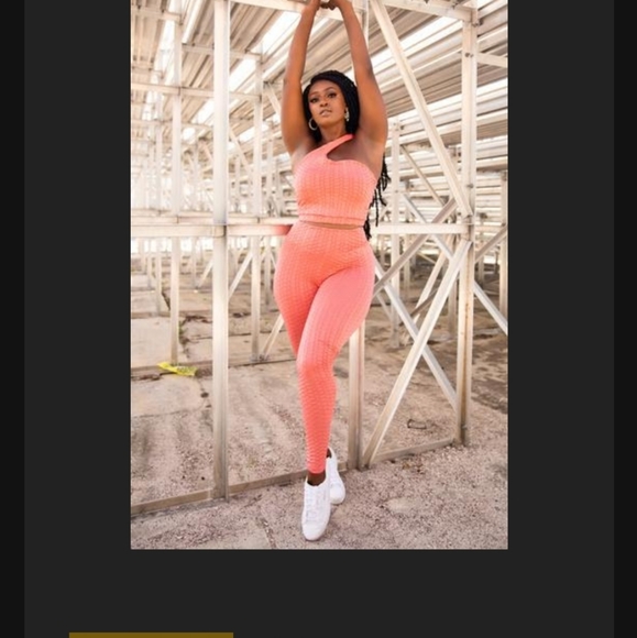 Textured Sports Set - Picture 2 of 2